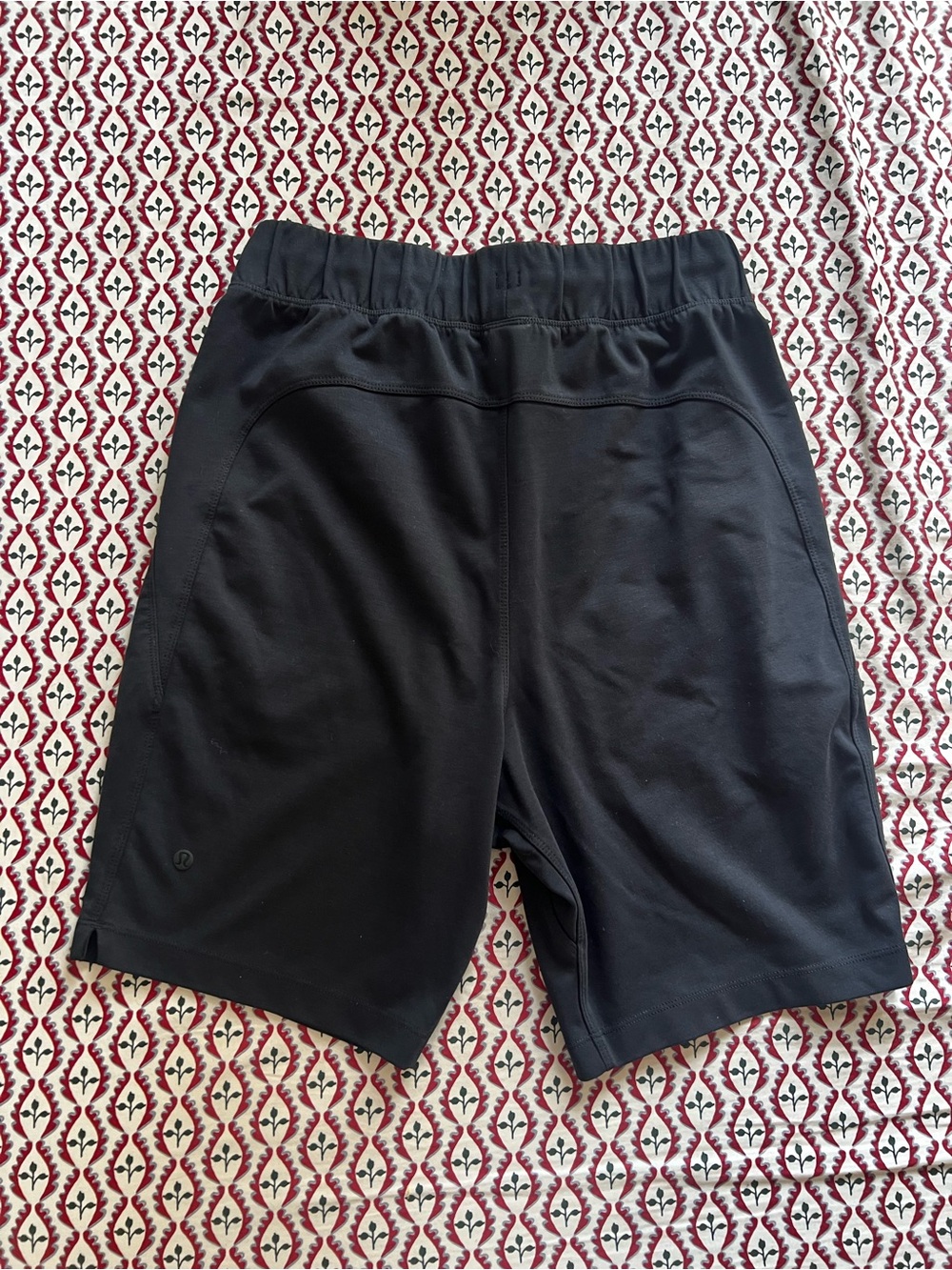lululemon - Picture 2 of 4
